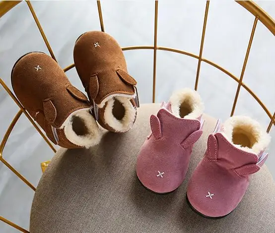 Теплая детская обувь для ползунков для новорожденных мальчиков и девочек, тапочки для новорожденных, меховые зимние тапочки с ушками животных для первых шагов 0-18 месяцев