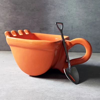 With spoon Забавный 260 мл экскаватор креативная ложка кружка ведро модель керамическая кружка торт чашка пепельница кофе чай чашка лучший подарок Canecas Criativa - Цвет: With spoon
