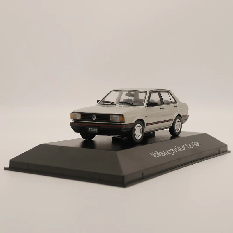 Ixo 1/43 Volkswagen Gacel 1 8 1988 литая под давлением модель автомобиля Игрушечная машина из