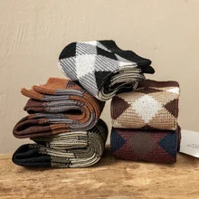 New High Quality Mens Socks Combed Cotton Cozy Breathable Autumn Winter Socks Man Colorful Lattice Leisure Business Socks Male