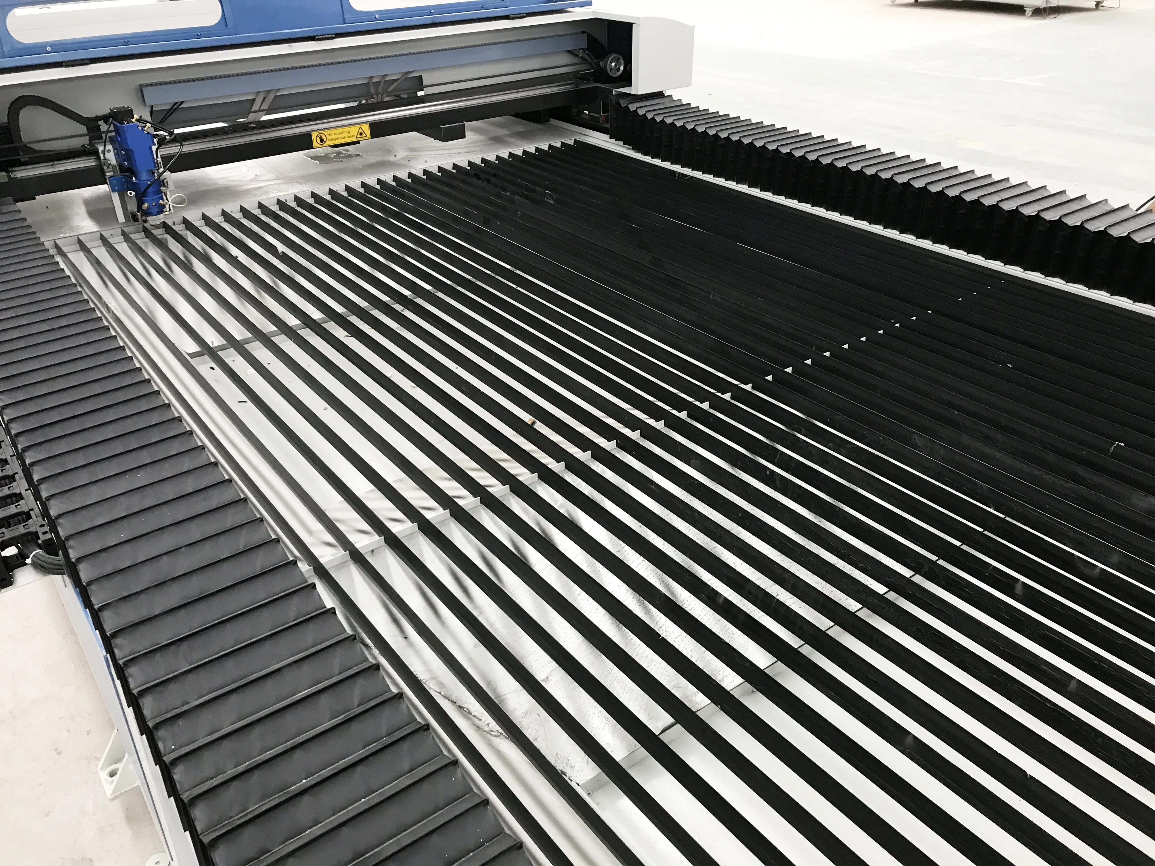 Высокопроизводительный co2 станок для лазерной резки для обработки инструментов, чтобы сделать формы из стекловолокна