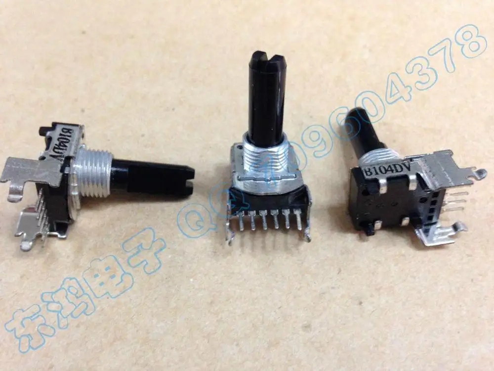 

2PCS/LOT Japanese NOBLE type RK12 potentiometer 6 feet B104DV 20mm axis..