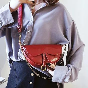 

2020 NEW original design vintage chain shoulder bag & fashion chest bag width 23cm height 14cm thickness 7cm