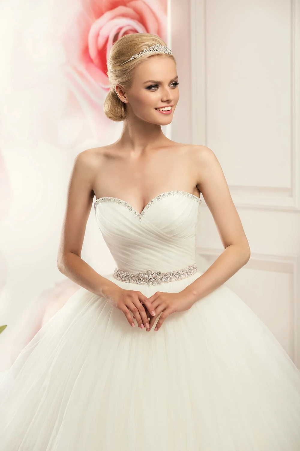 HTB1loUEbizxK1RkSnaVq6xn9VXak