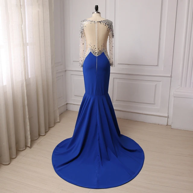 Azul royal: 30 ideias de looks com a cor do momento  Vestido de formatura  azul, Vestido azul royal longo, Vestidos longos azuis
