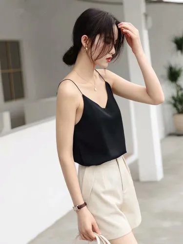 Korean Chiffon Top Women Woman V-neck Satin Tank Top Woman Sleeveless Vest Tops Tees Loose Sexy Women White Top Ladies Camis 203-Black