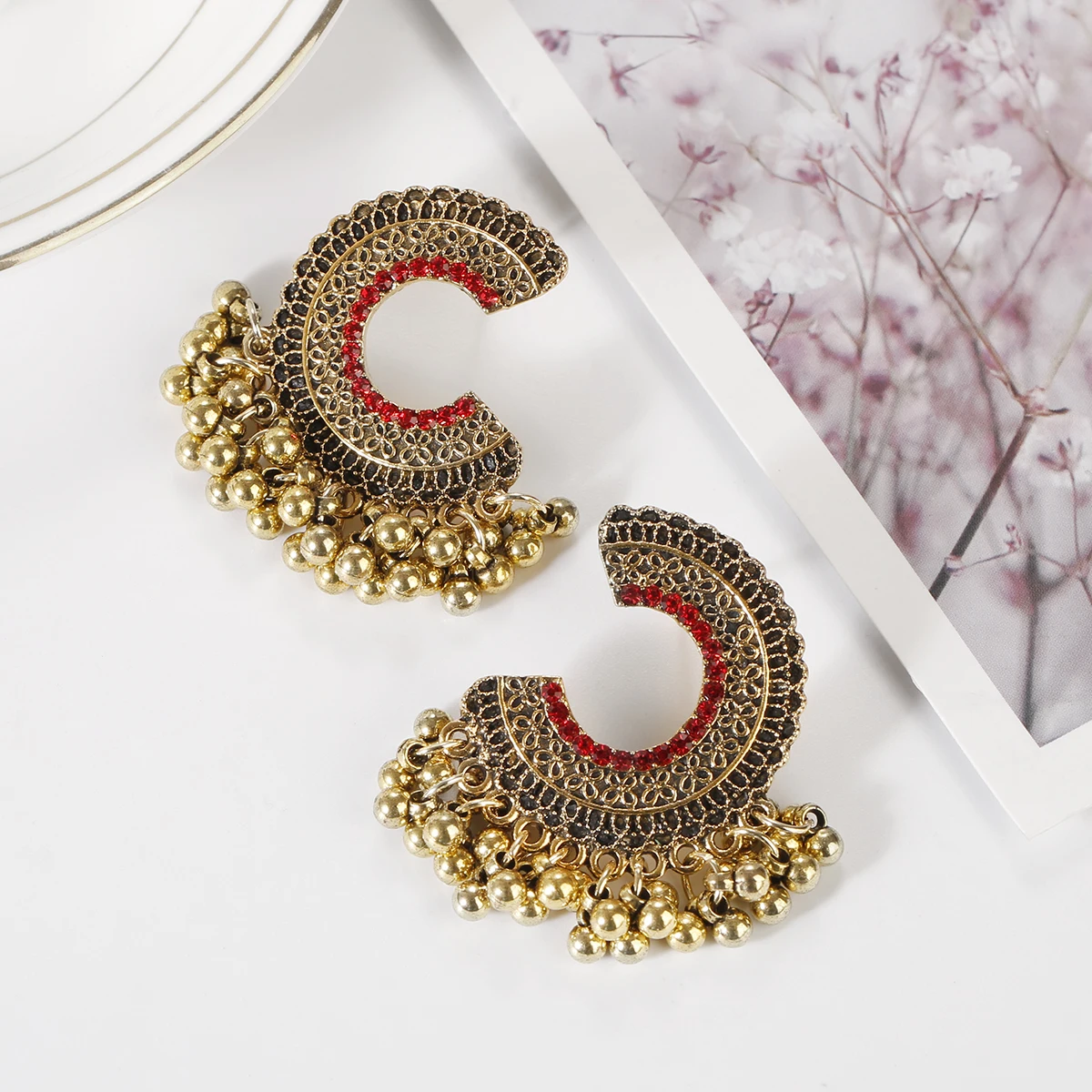 New Ethnic Women's Red Zircon Indian Jhumka Earrings Pendientes Fashion Jewelry Gold Color Alloy Semicircle Earrings