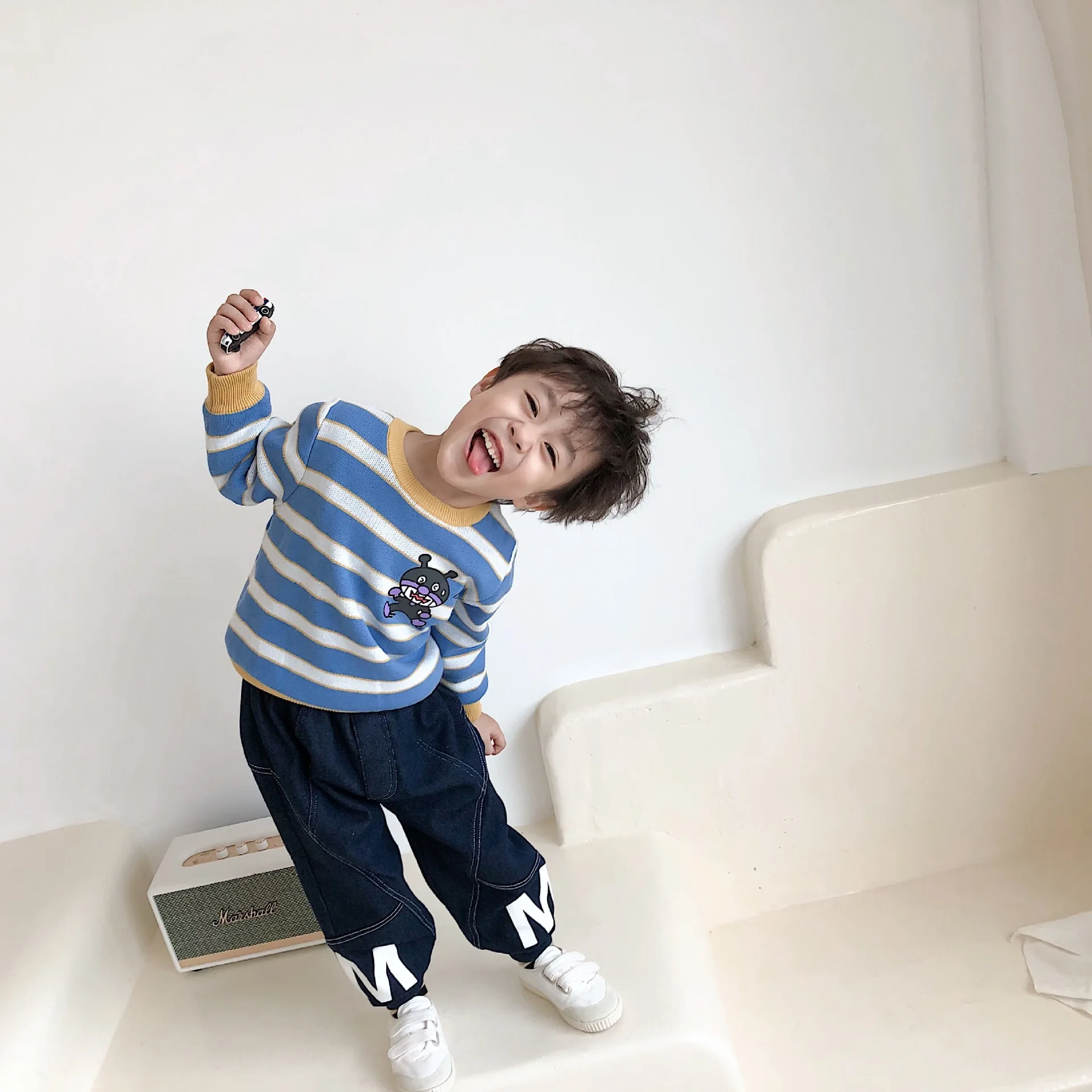 Tonytaobaby/новые зимние детские джинсы для мальчиков и девочек; детские штаны с принтом; Штаны для маленьких мальчиков