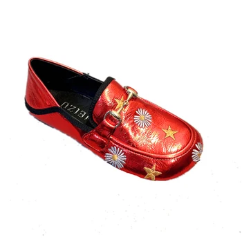 

Flat women's shoes 2020 new single shoes women all-match flat-bottom lazy embroidery small daisy large size shoes