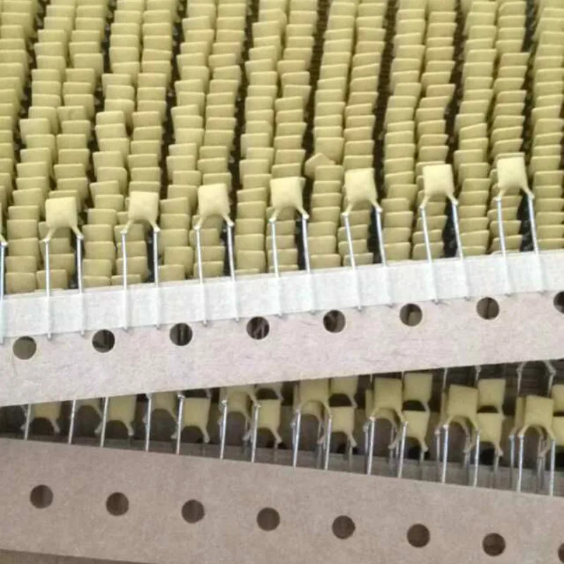 20 шт Новый BC 500V 2700PF p5mm Серебряный пленочный керамический конденсатор PH 2N7 10%