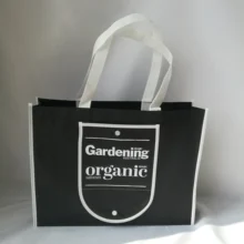 Оптовые продажи 500 шт./лот большая емкость переносная черная Нетканая TNT хозяйственная сумка многоразовая сумка для продуктов для супермаркета реклама