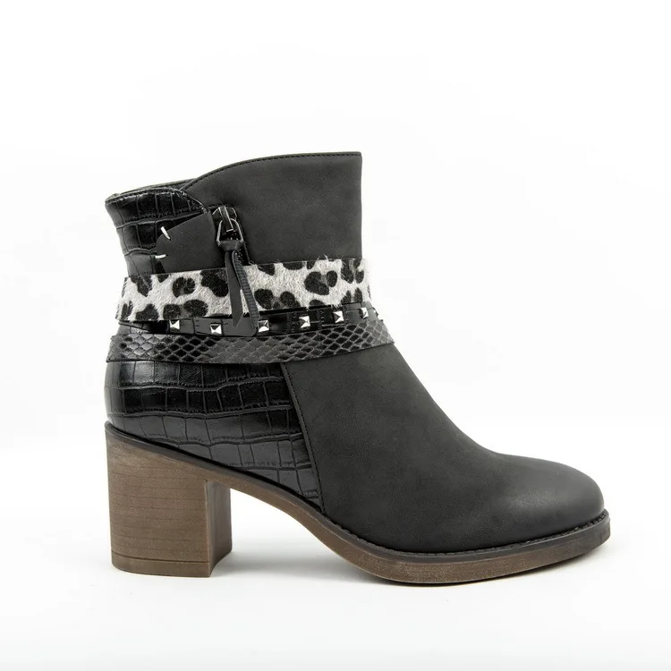 

2019 New Style Short Boots Women's Riding Boots Surface Europe And America Leopord Pattern Rivet Riding Boots Sub-Loose-Fit