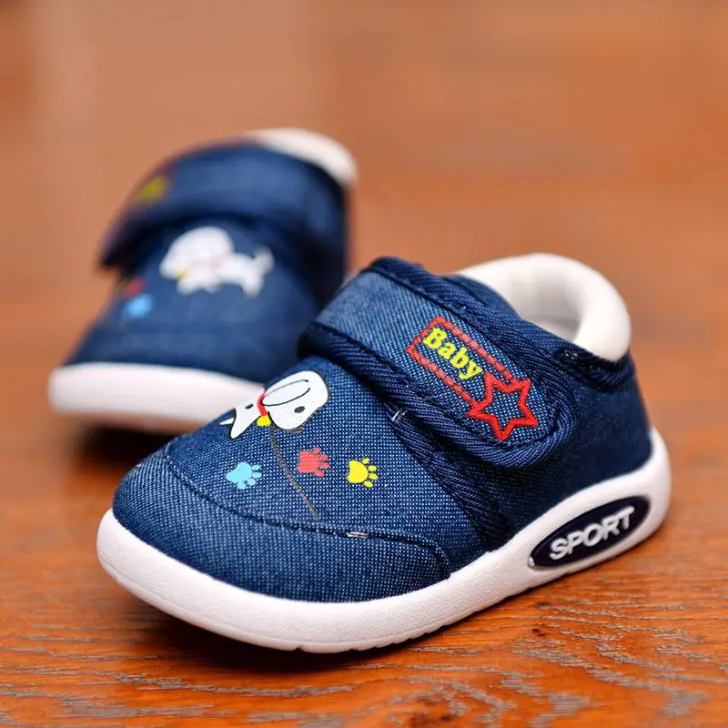 Парусиновая обувь для отдыха для маленьких девочек и мальчиков; дышащие кроссовки; мягкая резиновая нескользящая обувь для малышей; прогулочная обувь для малышей - Цвет: Синий