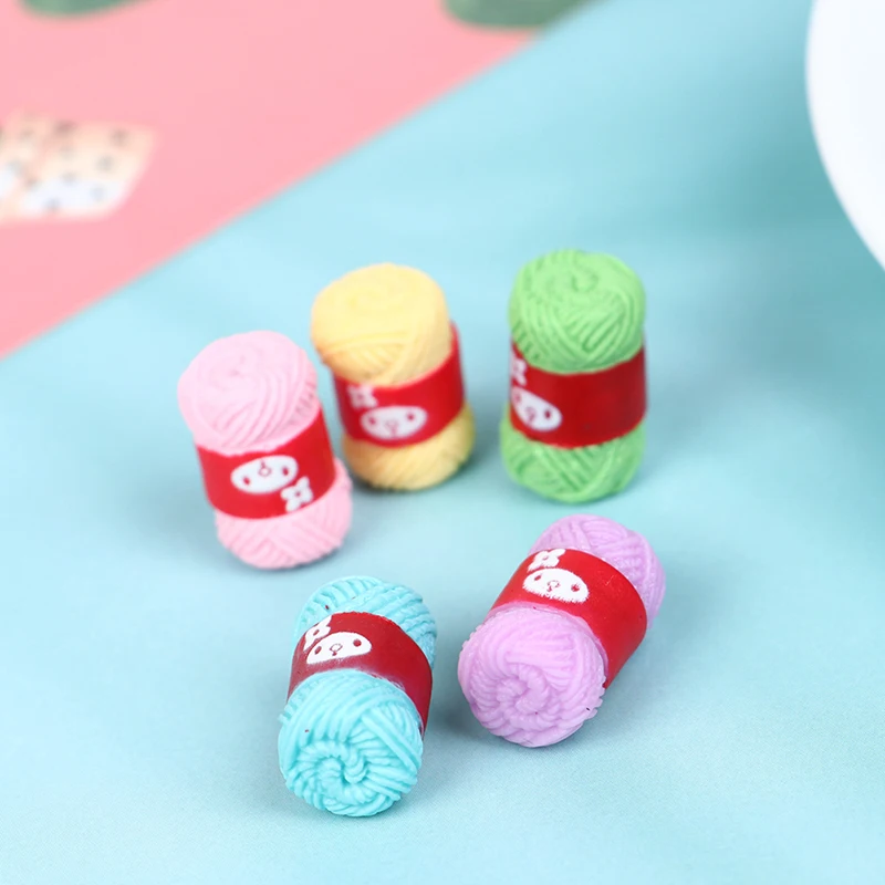 1:12 Dollhouse Miniature Wool Yarn Ball Needle Balls Wool Knitting Tool Basket Ironing Board Scene Set Dollhouse Home Decor