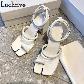 

Split Toe One Belt Sandals Women Chunky Heels Buckle Strap Ladies Shoes Summer Outwear White Shoes Woman