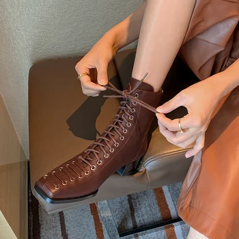 

Genuine Leather Square Toe Leather Boots Med Heel Lace Up Autumn Winter Women Fashion Above Ankle Pumps Boot Back Zip Shoes