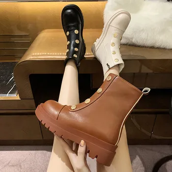 

Women's boots 2020 autumn and winter new button retro side zipper thick bottom platform large size short boots