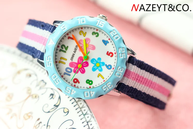 Новое поступление, детские 3D часы для мальчиков и девочек с милым цветком и циферблатом, светящиеся стрелки, кварцевые часы для маленьких студентов, нейлоновые спортивные часы
