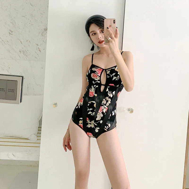 

One Piece Bathing Suit Whole Swimsuit Swimsuits Woman Badpak Plus Size Swimwear With Push Up 2019 Red Retro Sexy Backless New