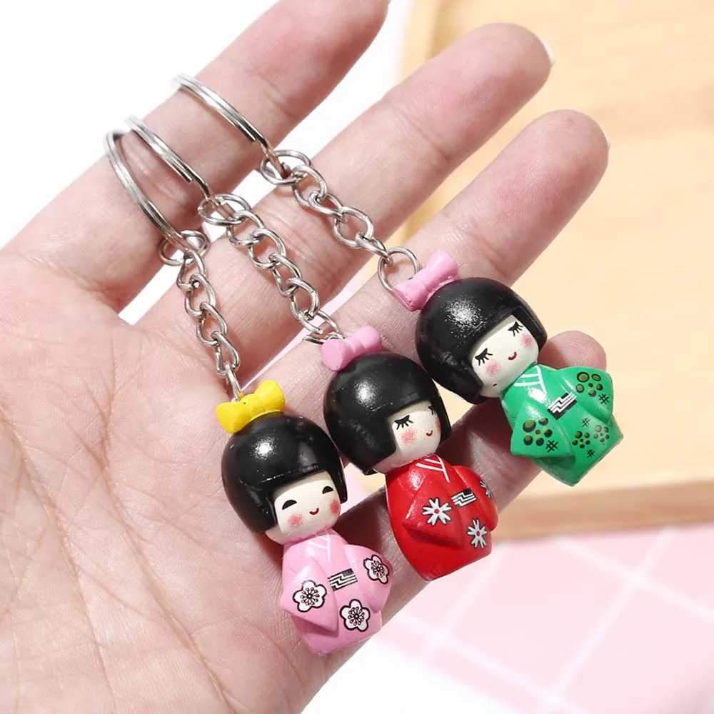 Llavero con forma de Kimono japonés para niñas, llavero con forma de muñeca de dibujos animados, de marionetas, de colores combinados, 1 Uds.