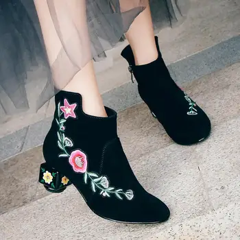 

Plus size 34-43 women's genuine suede leather Embroidered flowers thick high heel autumn ankle boots side zip female shoes women