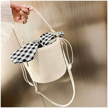 

Round Straw Beach Bag Women New Casual Straw Bag Fashion Handbag Handmade Woven Shoulder Bucket Bag Summer Vacation Casual Bags
