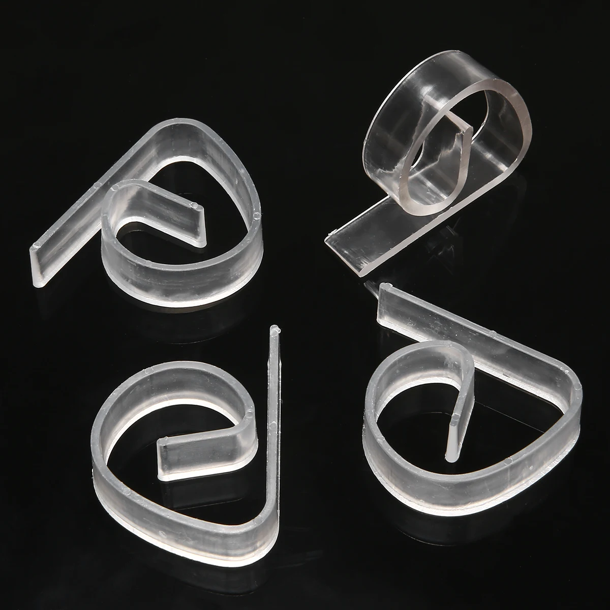 50pcs Plastic Tablecloth Clear Table Cover Clips Holder Clamp for Party Picnic Home