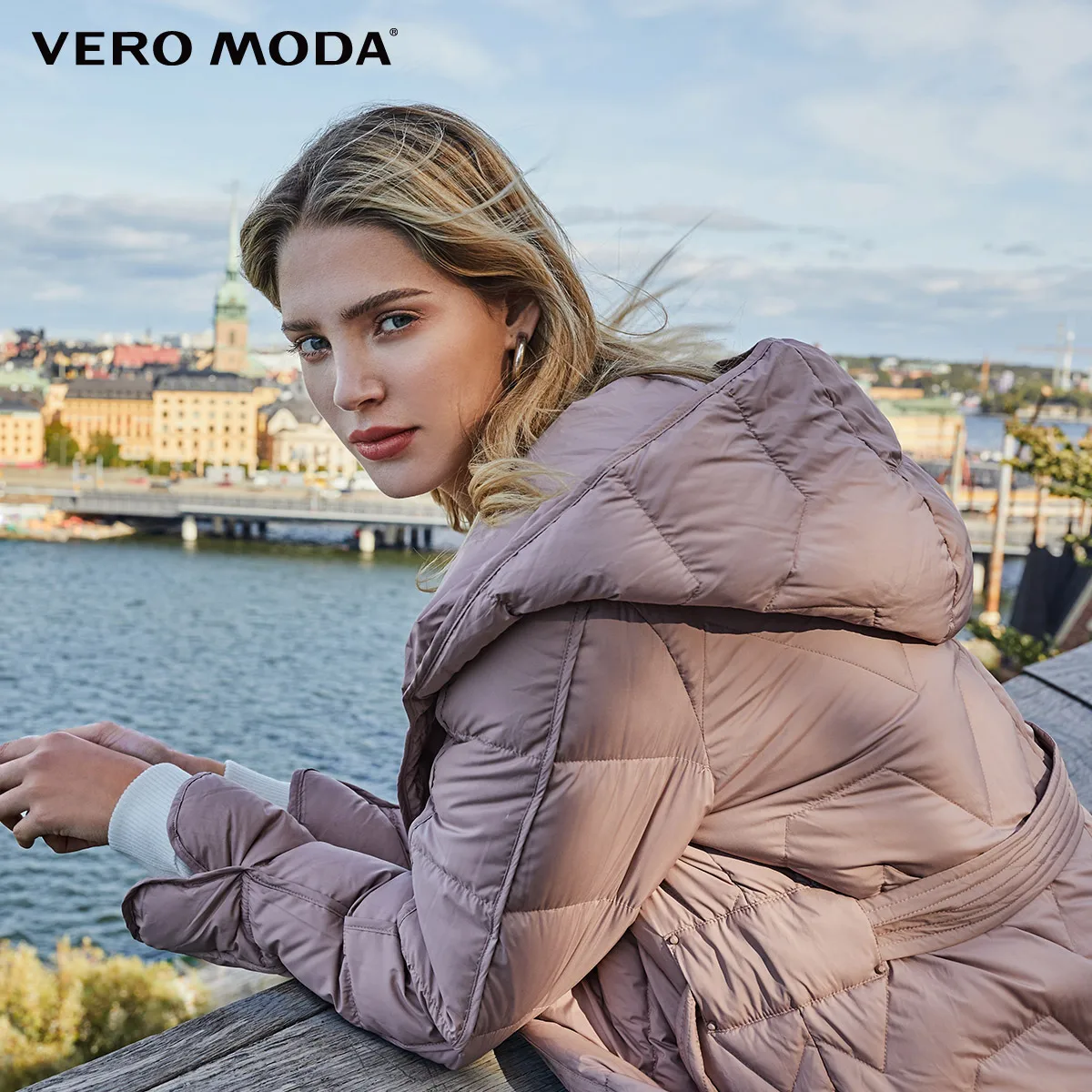 Vero Moda Women's Cinched Waist Hooded White Duck Down Jacket | 319412513