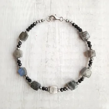 

Lily Jewelry Real Labradorite,Black Spinels 925 Sterling Silver Cube Charm Sparkling Bracelet Delicate Jewelry for Women or Men