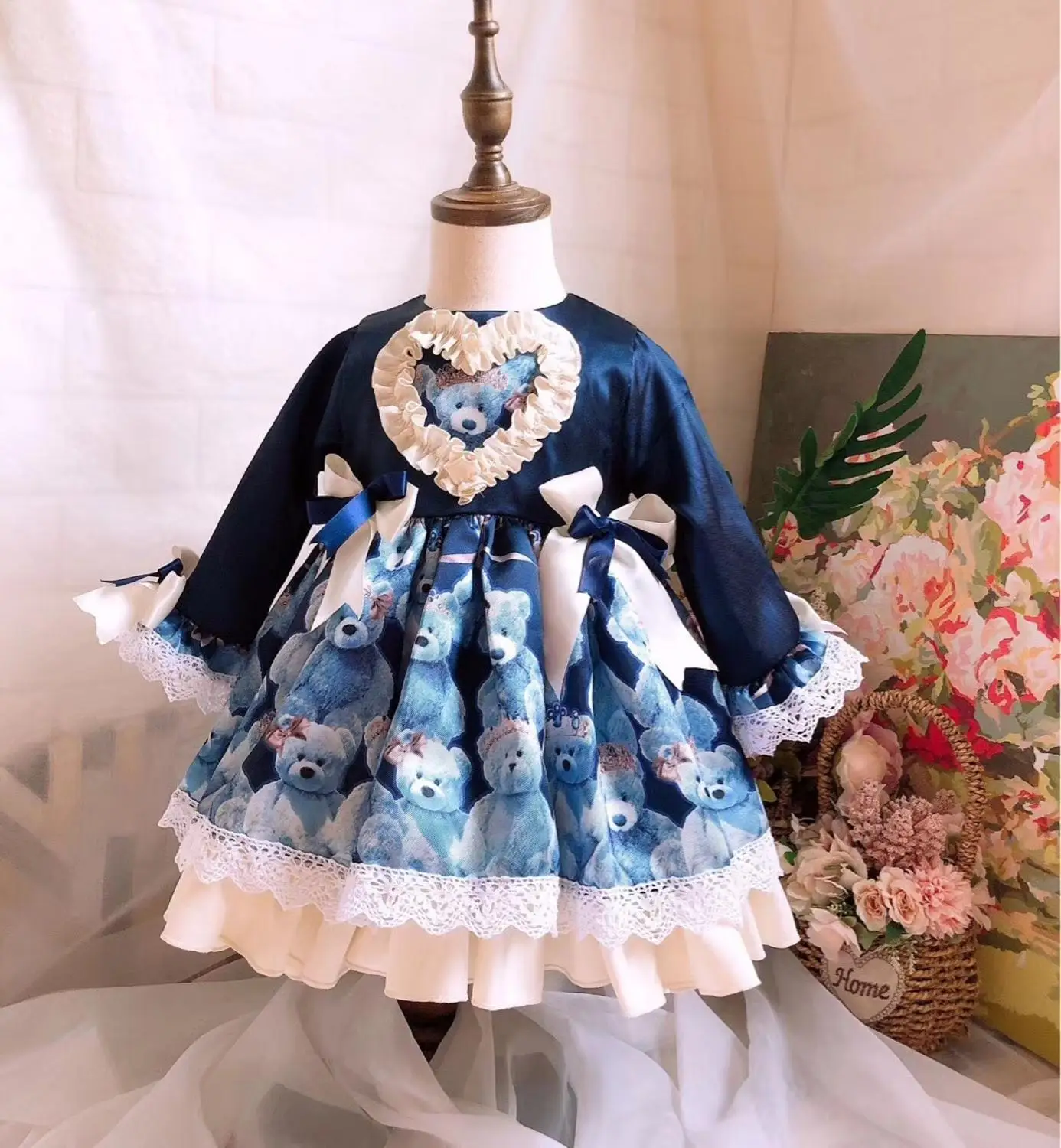 Розничная, коллекция года, кружевные платья с рисунком медведя для девочек детское роскошное испанское платье принцессы с бантом в стиле «лолита» Милая одежда для маленьких девочек
