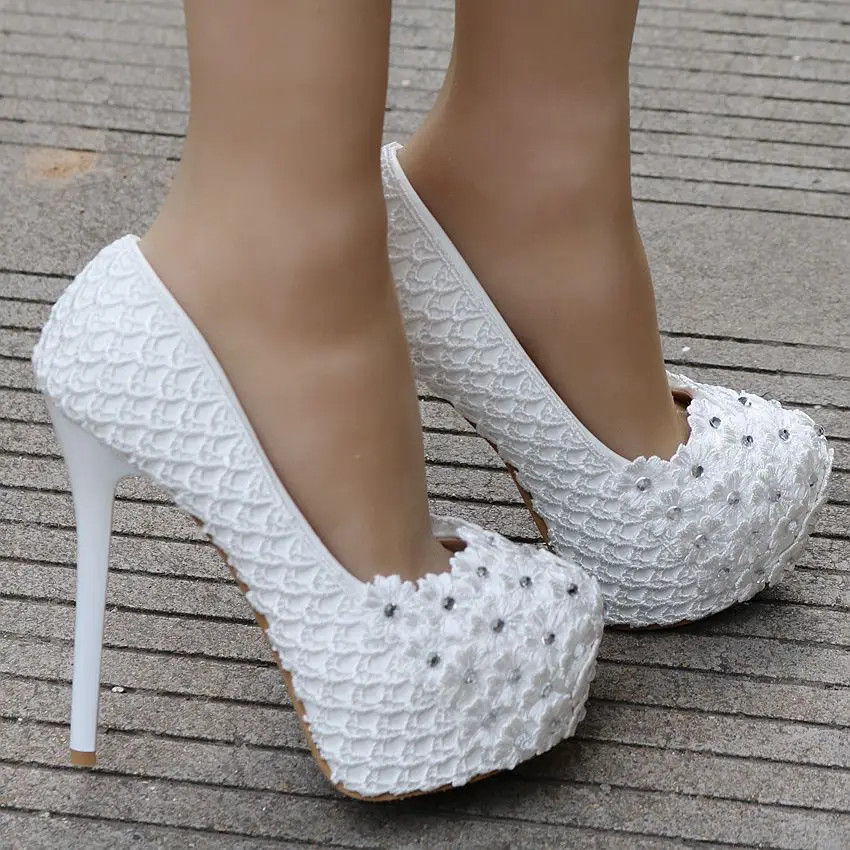 

Новинка Весна 2021, белые кружевные свадебные туфли с круглым носком, туфли большого размера на тонкой шпильке, обувь для банкета, женская обувь
