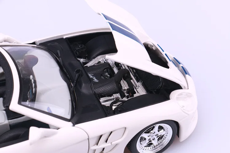 Maisto 1: 18 модель автомобиля из сплава Модель автомобиля Ford Shelby трансформер модель спортивного автомобиля коллекция подарок