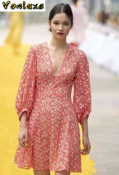 

2020 New Arrival Fashion Elegant Women Runway Designer High Quality Floral Lace Flower Embroidery V Neck Mini Dress Female