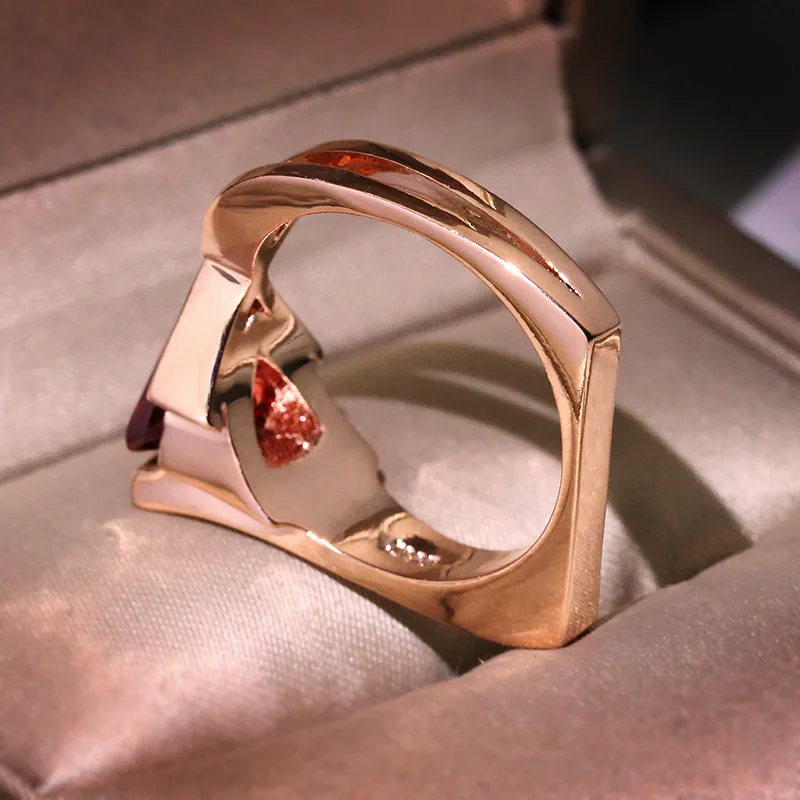 Роскошный женский кристалл красный камень цвета шампань кольцо Мода розовое золото палец кольцо винтажные вечерние геометрические кольца для женщин