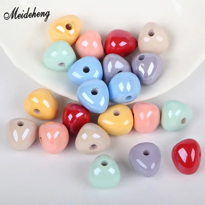 

New Fashion Korea Triangle Bright DIY Keychain Beads Through Hole DIY Beads Jewelry Clothing Shoe Home Decoration Accessory