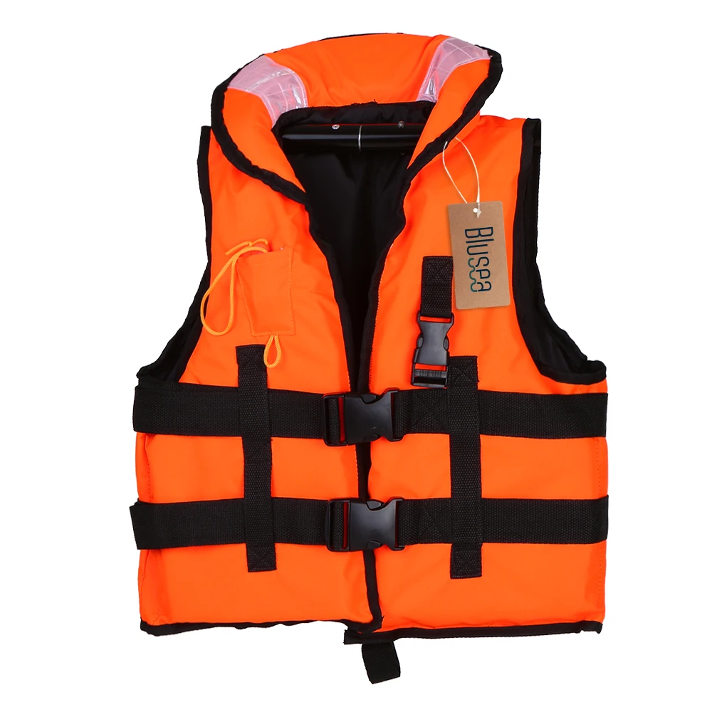 Спасательные жилеты в воде. Жилет спасательный life vest. Спасательные жилеты надевают. Спасательные жилеты в воде. Спасательный круг и жилет.