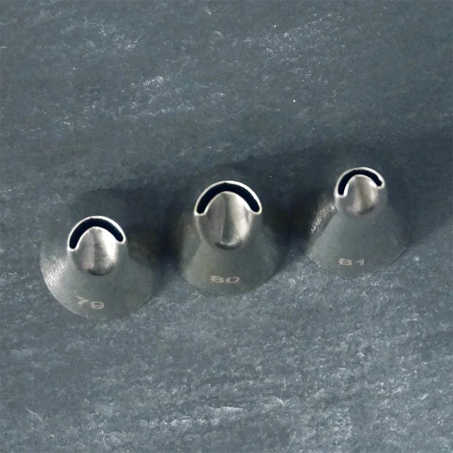 #79 80 81 Small Size Chrysanthemum Cake Tips Decorating  Cupcake Decorating Tools Stainless Steel Piping Nozzles Pastry Tools 2