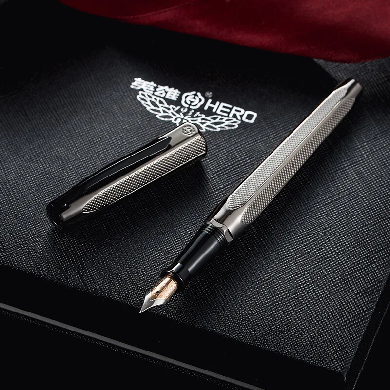 Золотая перьевая ручка Hero 2191 14 к с двумя головками золотой гравировкой