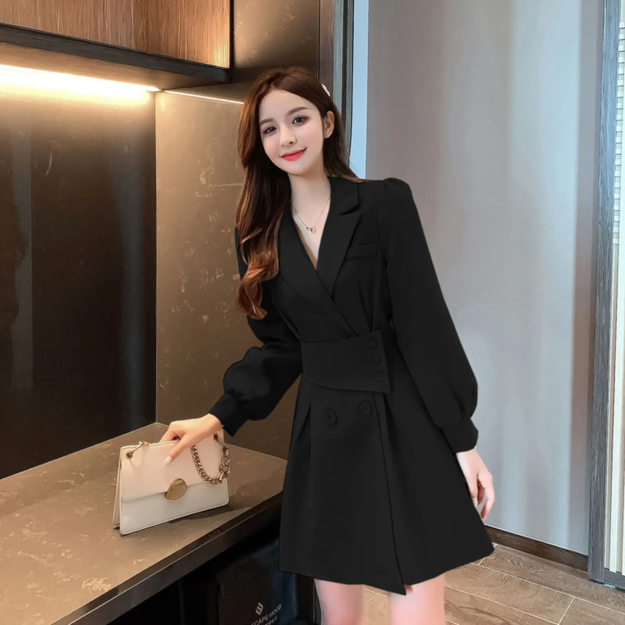 Suit collar long sleeve dress women's spring and autumn 2020 new small Korean design sense windbreaker short skirt fashion