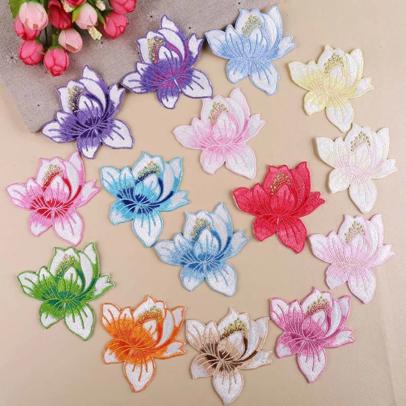 

20pcs/lot Embroidery Patches Women Clothing Decoration Accessories Lily Flower Gold Stamen Plant Diy Iron Heat Transfer Applique