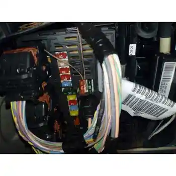 

CASE RELAYS/FUSES FIAT SCUDO box (272)