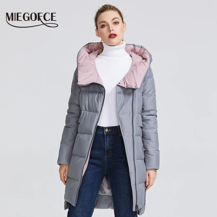 MIEGOFCE Зимняя коллекция женская зимняя куртка сделан с настоящего биопуха ветрозащитный стоячий воротник с капюшоном пуховик имеет несколько необычных расцветок кривая что придает этой модели особенный стиль