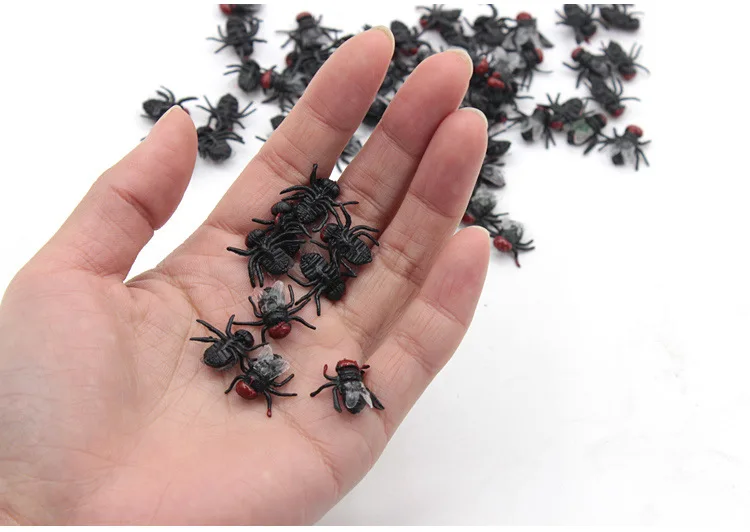 10 pcs/lot Halloween Novelty Funny Spoof toys Simulation Centipede Fly Cockroach Scorpion 4 kinds of insects kids creative gift