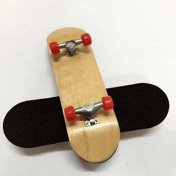 

2020 new Professional Finger Skate Board 1 PC Wooden Finger Skateboards Wood Basic Fingerboard Wheel
