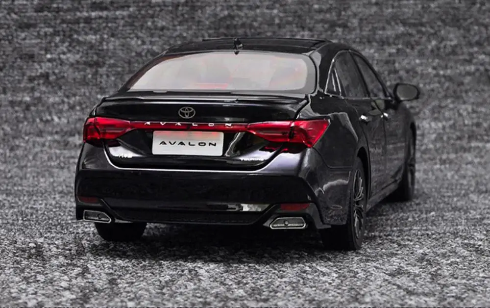 1/18 весы Toyota Avalon Черные Литые машины модельные игрушки, коллекционные подарки