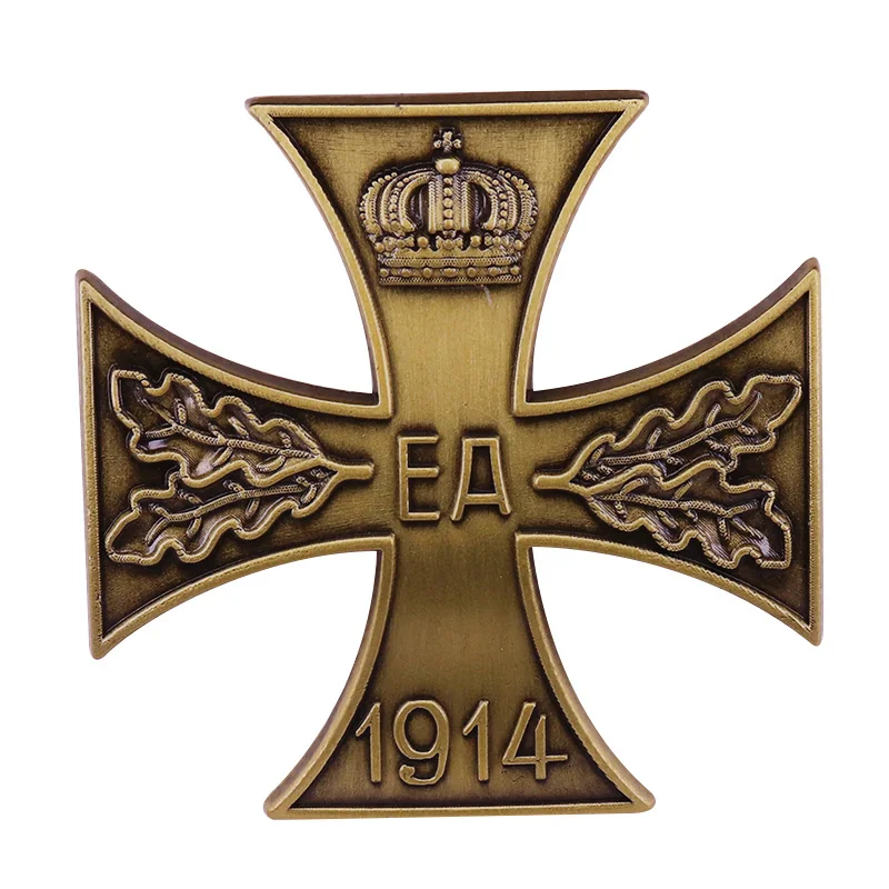 Bronze The Brunswick War Merit Cross With Oak Leaves and 1914 Crown Badge Retro Collection