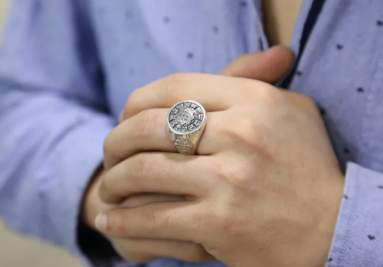 8100550464_1886861696