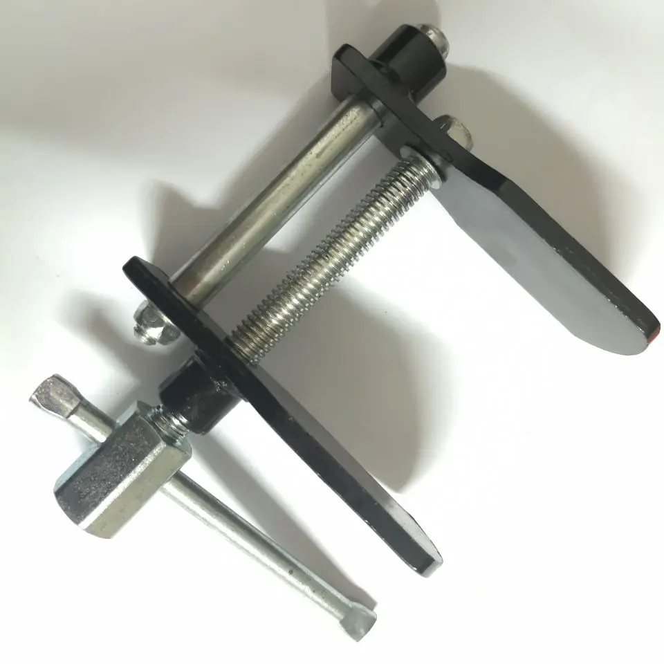 DISC BRAKE CALIPER TOOL (1)