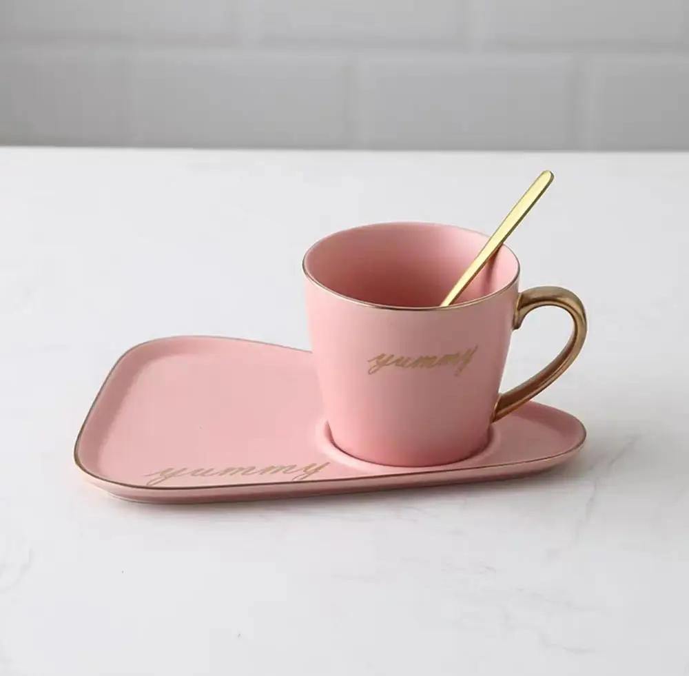 pink set C Скандинавская керамическая кофейная чашка с ложкой и блюдцем, набор креативных европейских роскошных чашек для завтрака, закусок, послеобеденного чая, набор посуды с поддоном - Цвет: pink set C