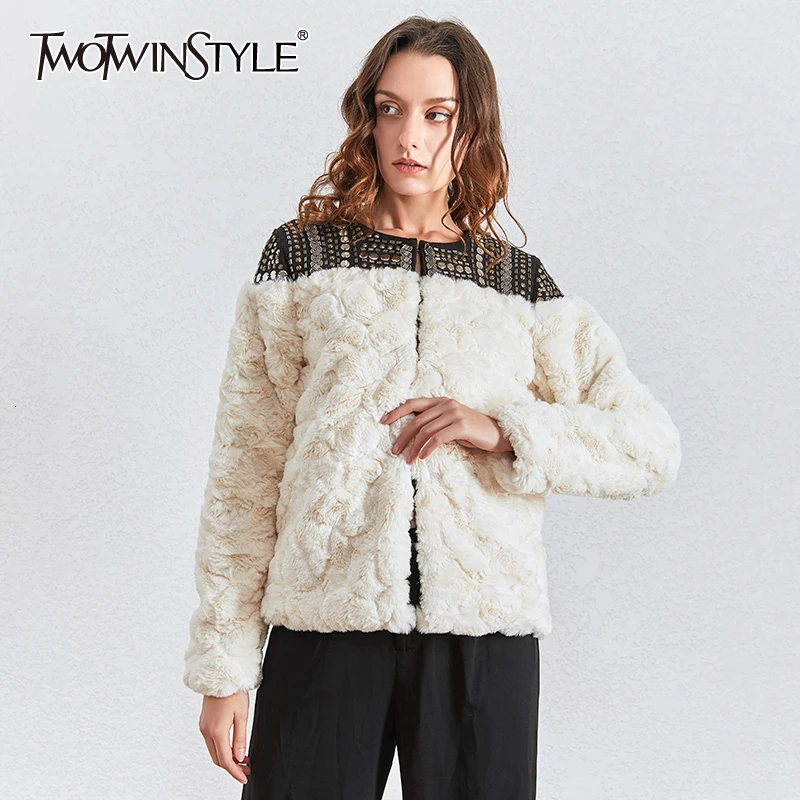 

TWOTWINSTYLE Patchwork Rivet Fleece Coats For Women O Neck Long Sleeve Thick Cardigans Female 2020 Winter Fashion Clothing Tide